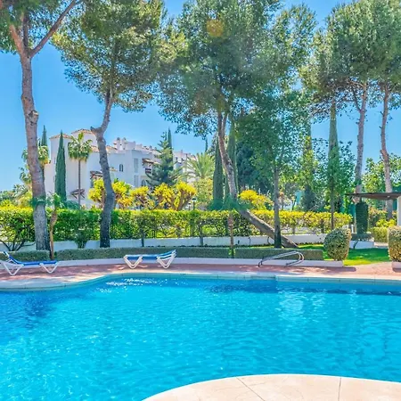 Lovely In With Kitchenette Apartment Marbella