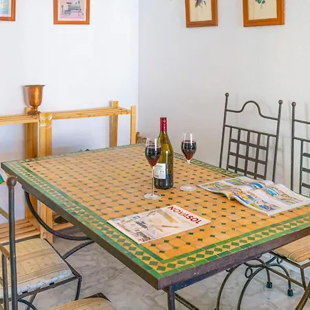 Lovely In With Kitchenette Apartment Marbella