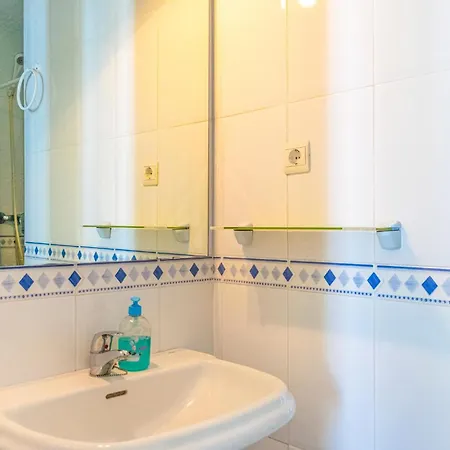 Lovely In With Kitchenette Apartment