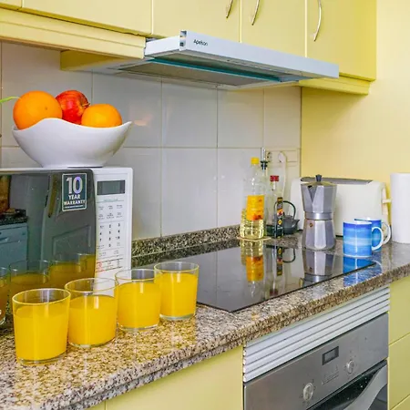 Lovely In With Kitchenette Marbella