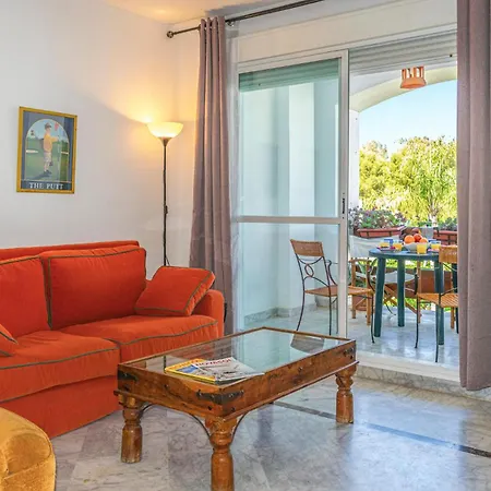 Lovely In With Kitchenette Apartment *