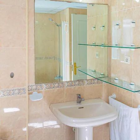 Apartment Lovely In With Kitchenette Marbella